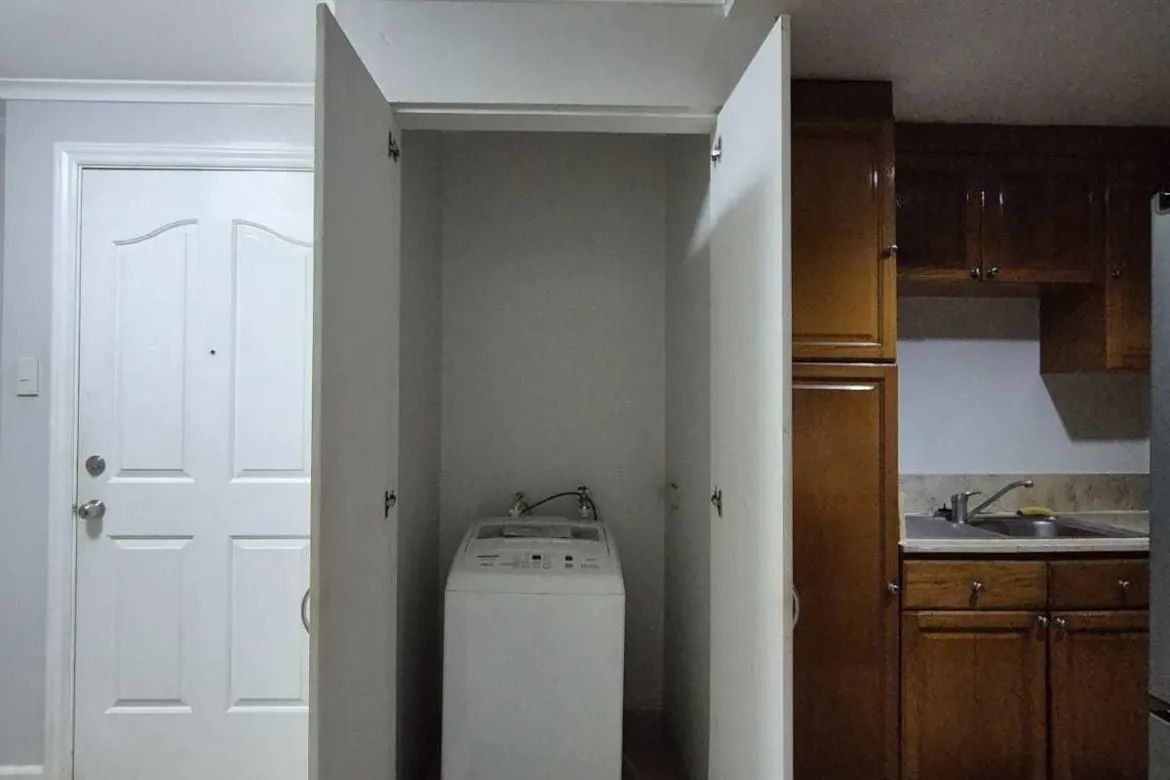 1 Bedroom Condo for Sale in Pio Del Pilar, Makati City – photo 12