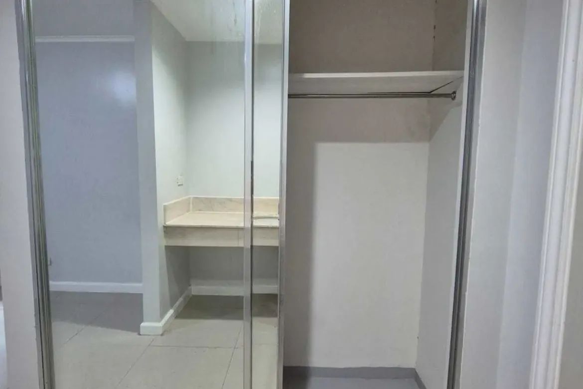 1 Bedroom Condo for Sale in Pio Del Pilar, Makati City – photo 13
