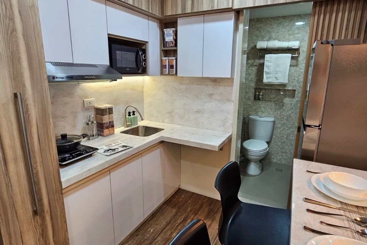 1 Bedroom Condo for Sale in Pioneer Heights 1, Highway Hills, Mandaluyong, Metro Manila near MRT-3 Boni