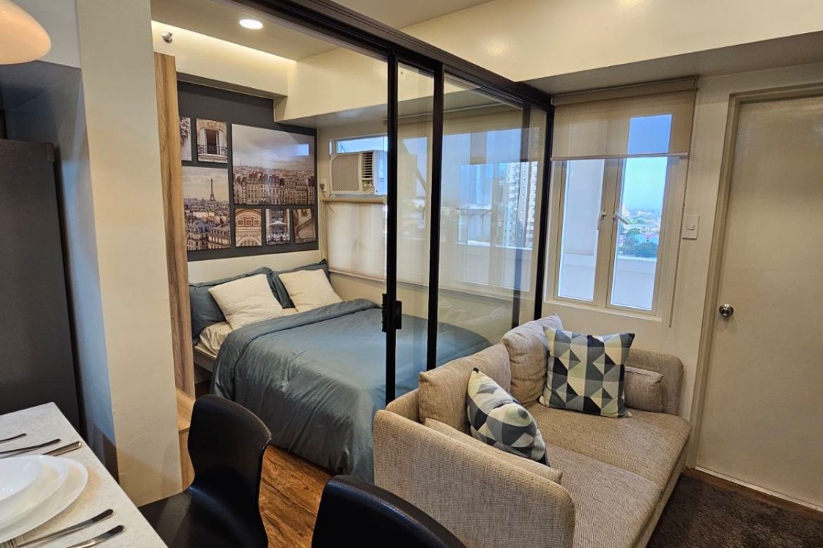 1 Bedroom Condo for Sale in Pioneer Heights 1, Highway Hills, Mandaluyong, Metro Manila near MRT-3 Boni – photo 2