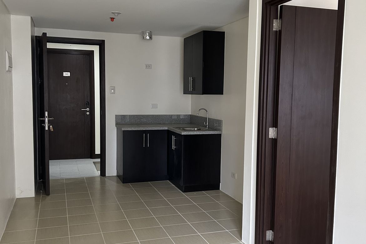 1 Bedroom Condo for Sale in Pioneer Woodlands, Barangka Ilaya, Mandaluyong, Metro Manila near MRT-3 Boni – photo 3