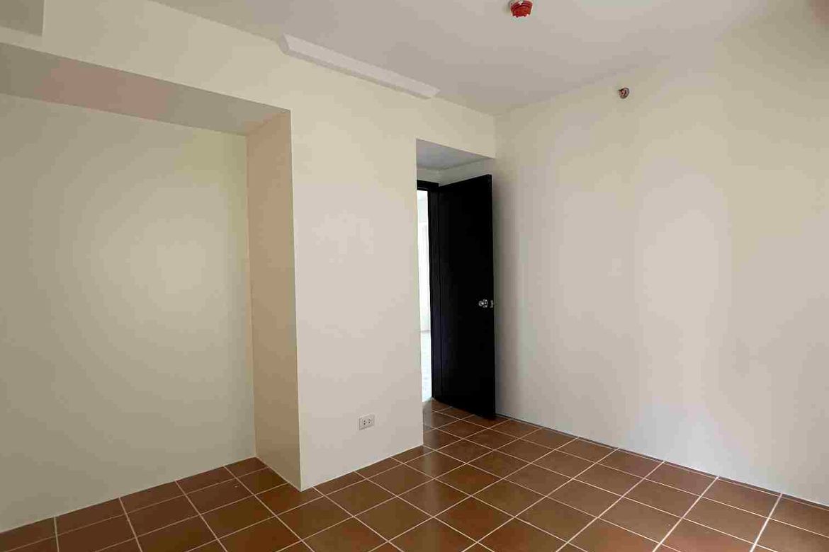 1 Bedroom Condo for Sale in Pioneer Woodlands, Barangka Ilaya, Mandaluyong, Metro Manila near MRT-3 Boni – photo 2