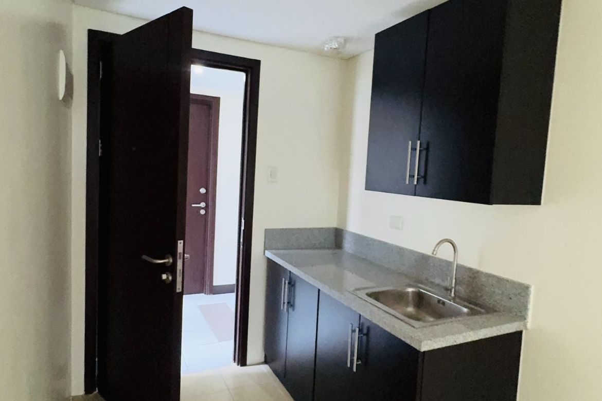 1 Bedroom Condo for Sale in Pioneer Woodlands, Barangka Ilaya, Mandaluyong, Metro Manila near MRT-3 Boni – photo 6