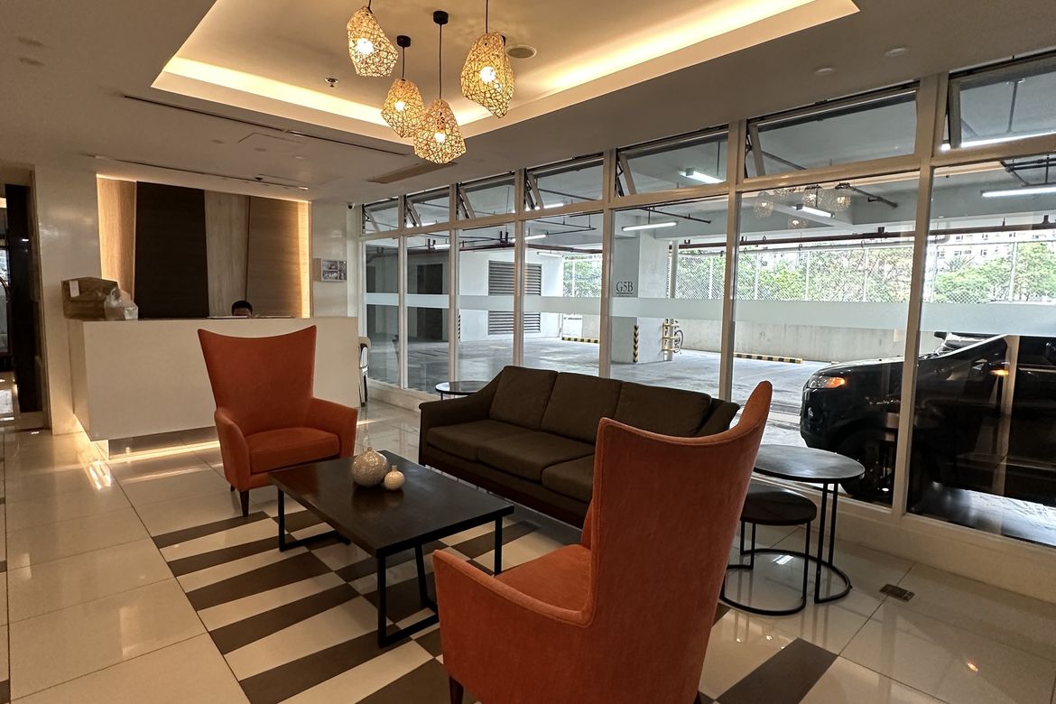 1 Bedroom Condo for Sale in Pioneer Woodlands, Barangka Ilaya, Mandaluyong, Metro Manila near MRT-3 Boni – photo 2
