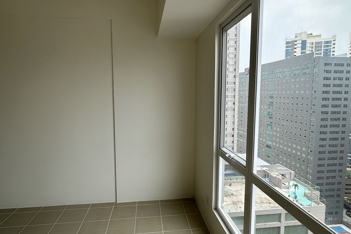 1 Bedroom Condo for Sale in Pioneer Woodlands, Barangka Ilaya, Mandaluyong, Metro Manila near MRT-3 Boni – photo 4