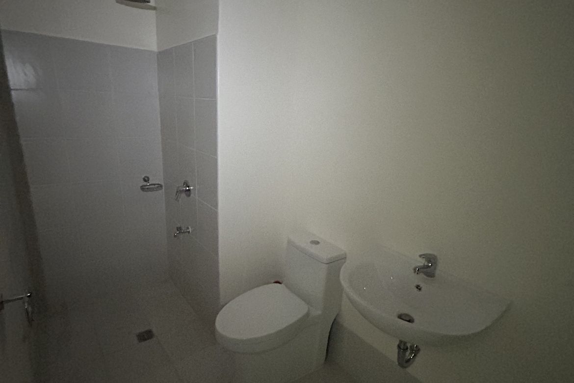 1 Bedroom Condo for Sale in Pioneer Woodlands, Barangka Ilaya, Mandaluyong, Metro Manila near MRT-3 Boni – photo 7