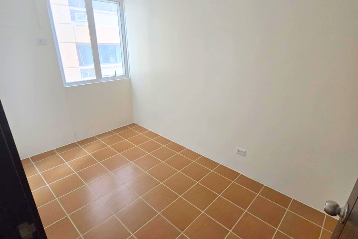 1 Bedroom Condo for Sale in Pioneer Woodlands, Barangka Ilaya, Mandaluyong, Metro Manila near MRT-3 Boni – photo 2
