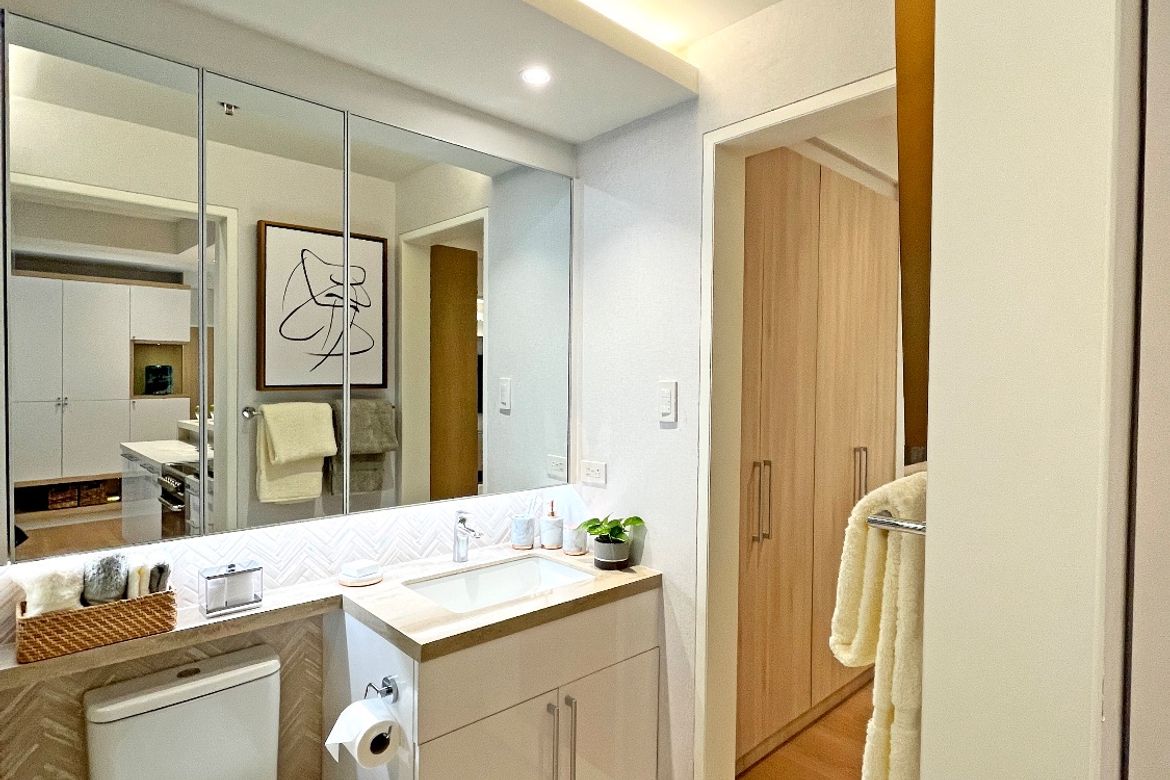 1 Bedroom Condo for Sale in Rockwell at Nepo Center, Santo Rosario, Angeles, Pampanga – photo 2