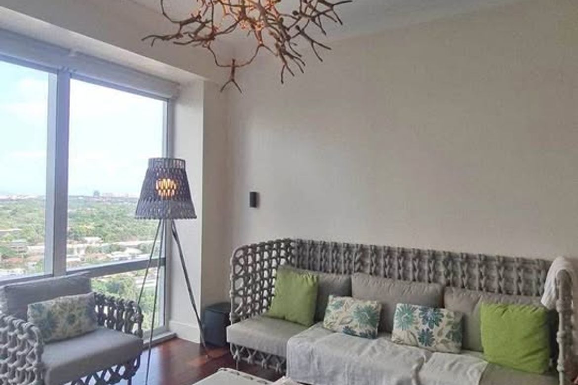 1 Bedroom Condo for Sale in San Lorenzo, Makati, Metro Manila near MRT-3 Ayala