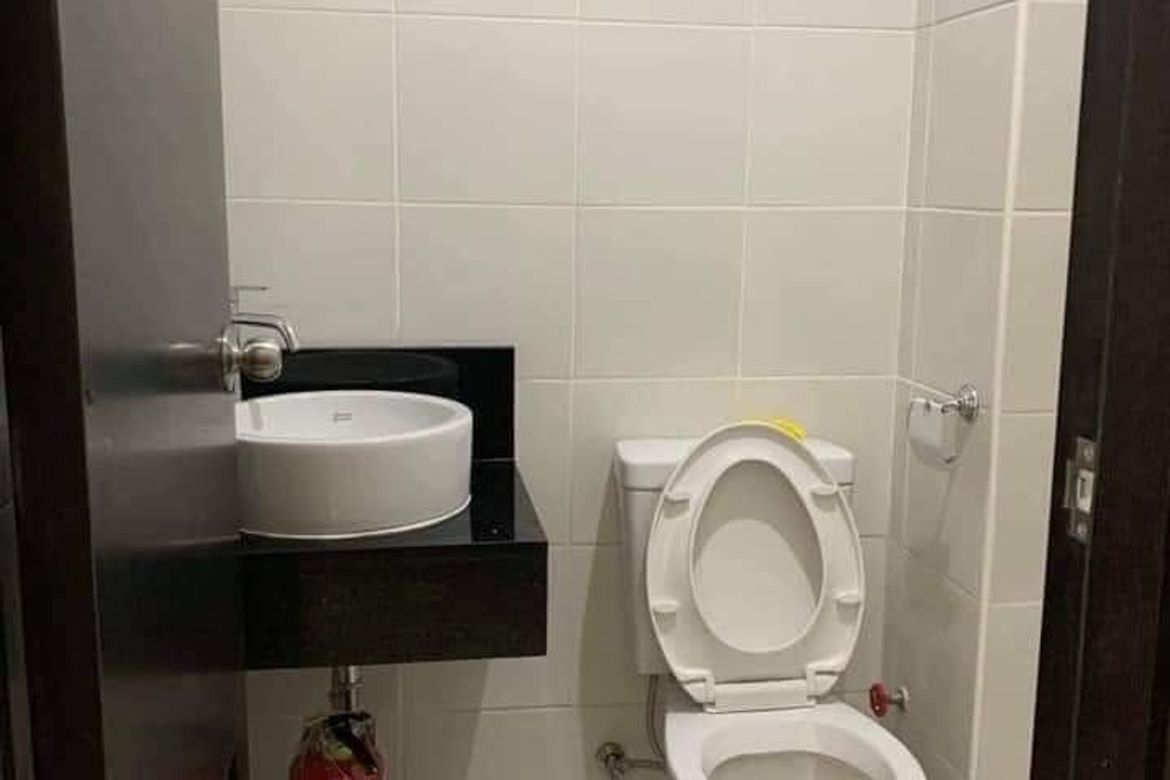 1 Bedroom Condo for Sale in San Lorenzo Place, Bangkal, Makati, Metro Manila near MRT-3 Magallanes – photo 4