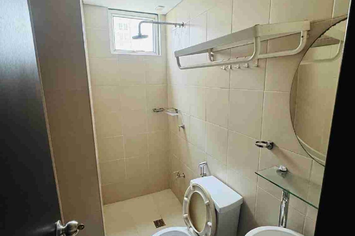 1 Bedroom Condo for Sale in San Lorenzo Place, Bangkal, Makati, Metro Manila near MRT-3 Magallanes – photo 5