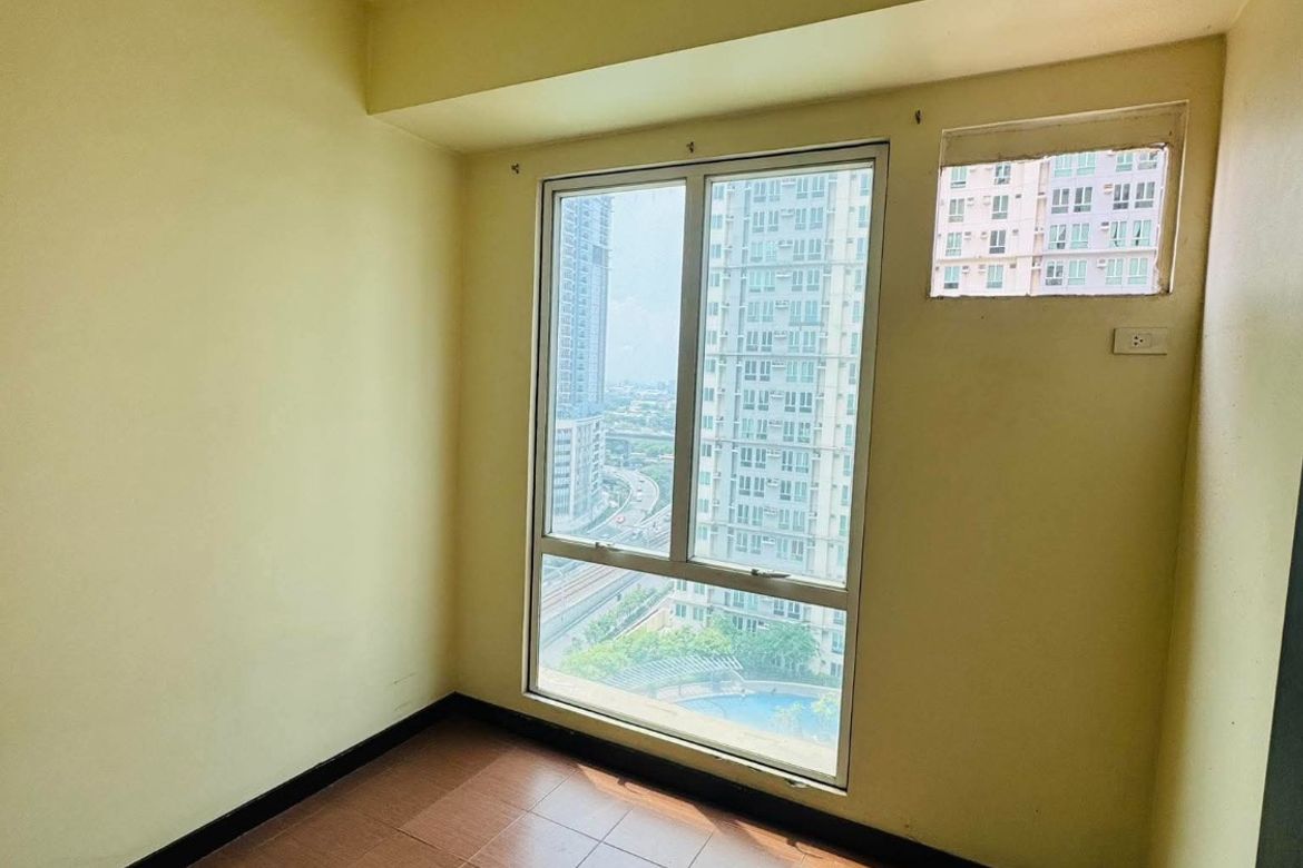 1 Bedroom Condo for Sale in San Lorenzo Place, Bangkal, Makati, Metro Manila near MRT-3 Magallanes – photo 2