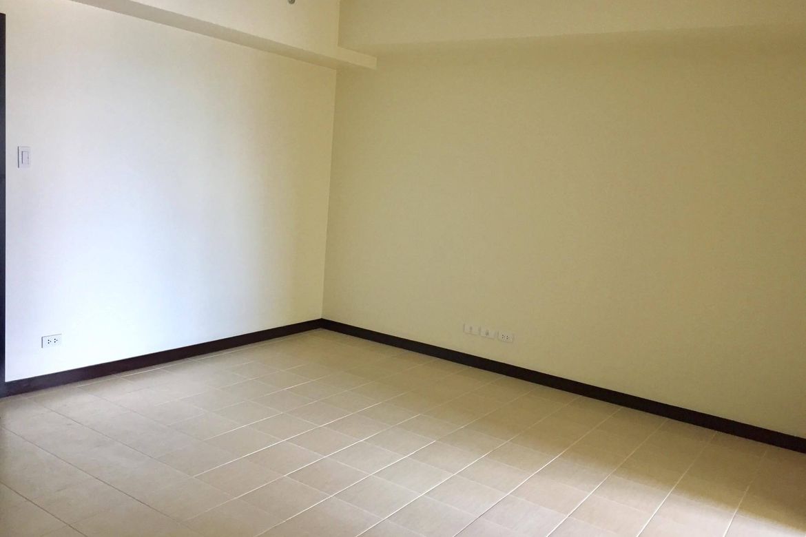 1 Bedroom Condo for Sale in San Lorenzo Place, Bangkal, Makati, Metro Manila near MRT-3 Magallanes – photo 8