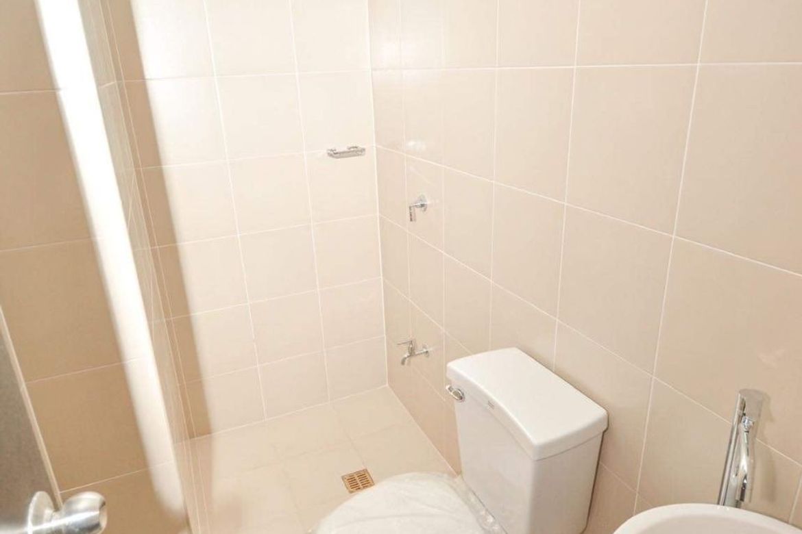 1 Bedroom Condo for Sale in San Lorenzo Place, Bangkal, Makati, Metro Manila near MRT-3 Magallanes – photo 4