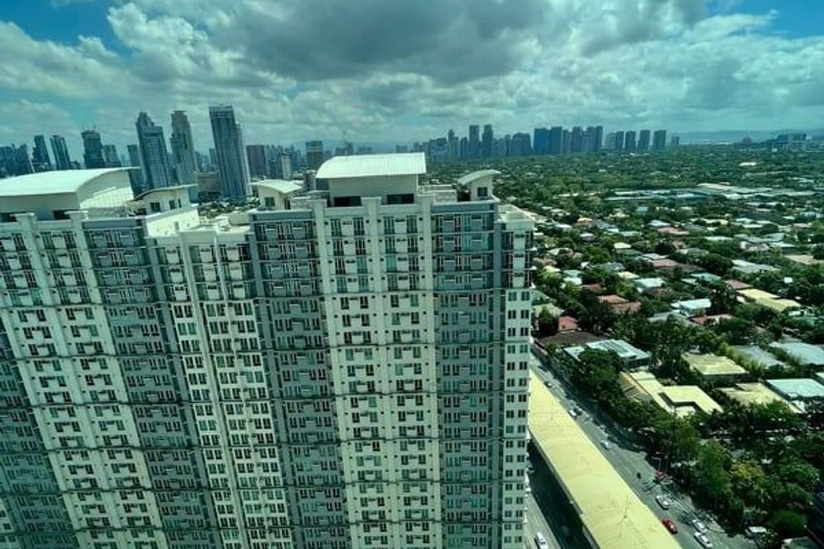 1 Bedroom Condo for Sale in San Lorenzo Place, Bangkal, Makati, Metro Manila near MRT-3 Magallanes – photo 7