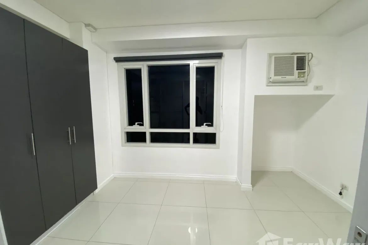 1 Bedroom Condo for Sale in Senta, San Lorenzo, Makati City – photo 3