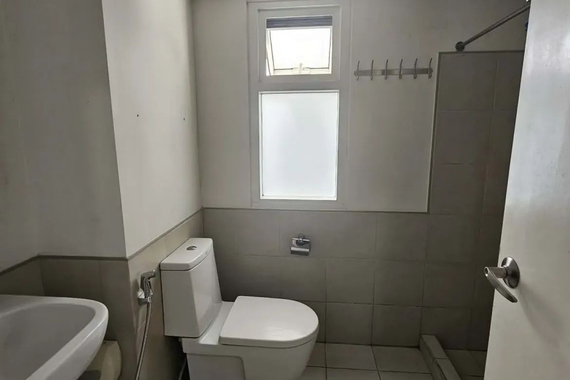 1 Bedroom Condo for Sale in Senta, San Lorenzo, Makati City – photo 8