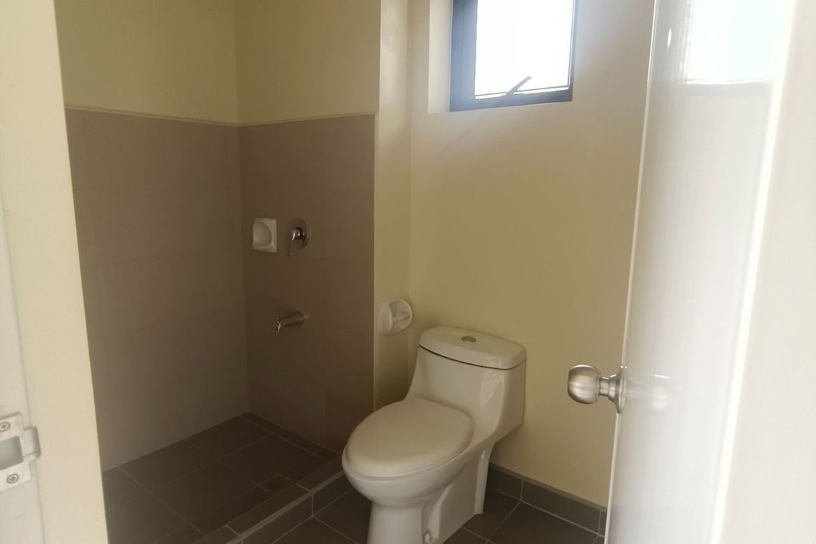 1 Bedroom Condo for Sale in Serin East Tagaytay, Silang Junction North, Tagaytay, Cavite – photo 5