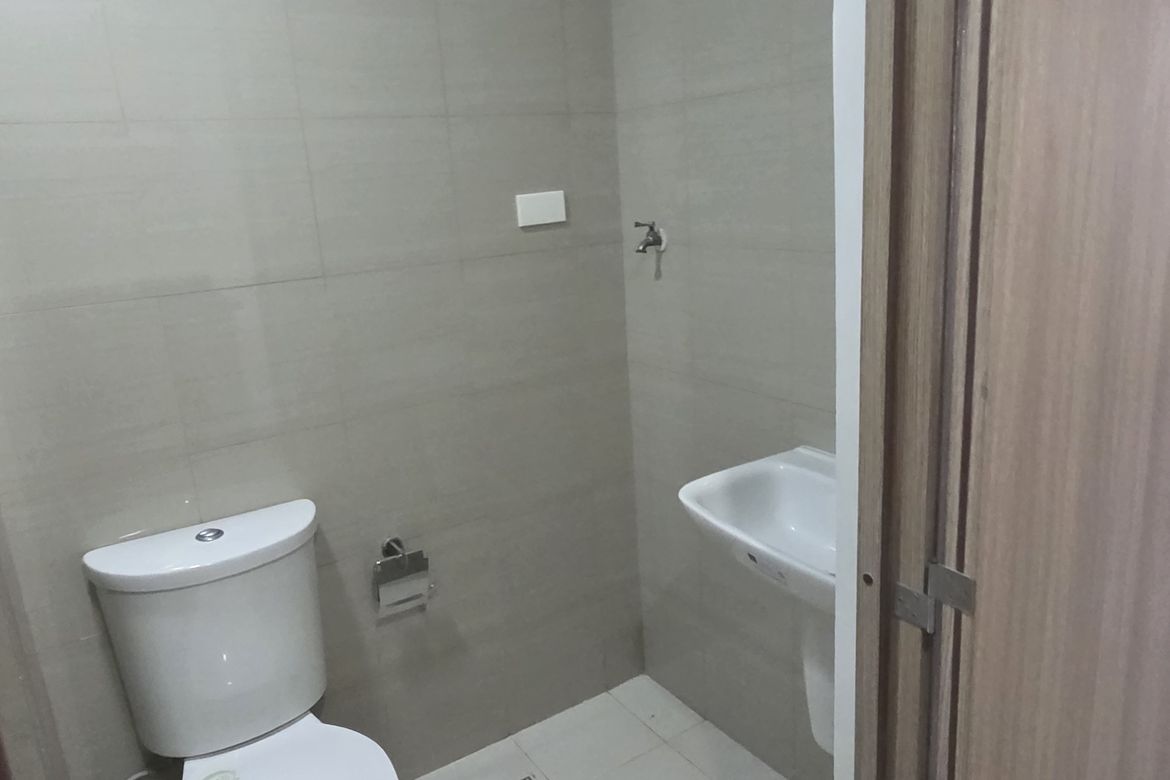1 Bedroom Condo for Sale in Shore 2 Residences, Barangay 76, Pasay, Metro Manila near LRT-1 Libertad – photo 2
