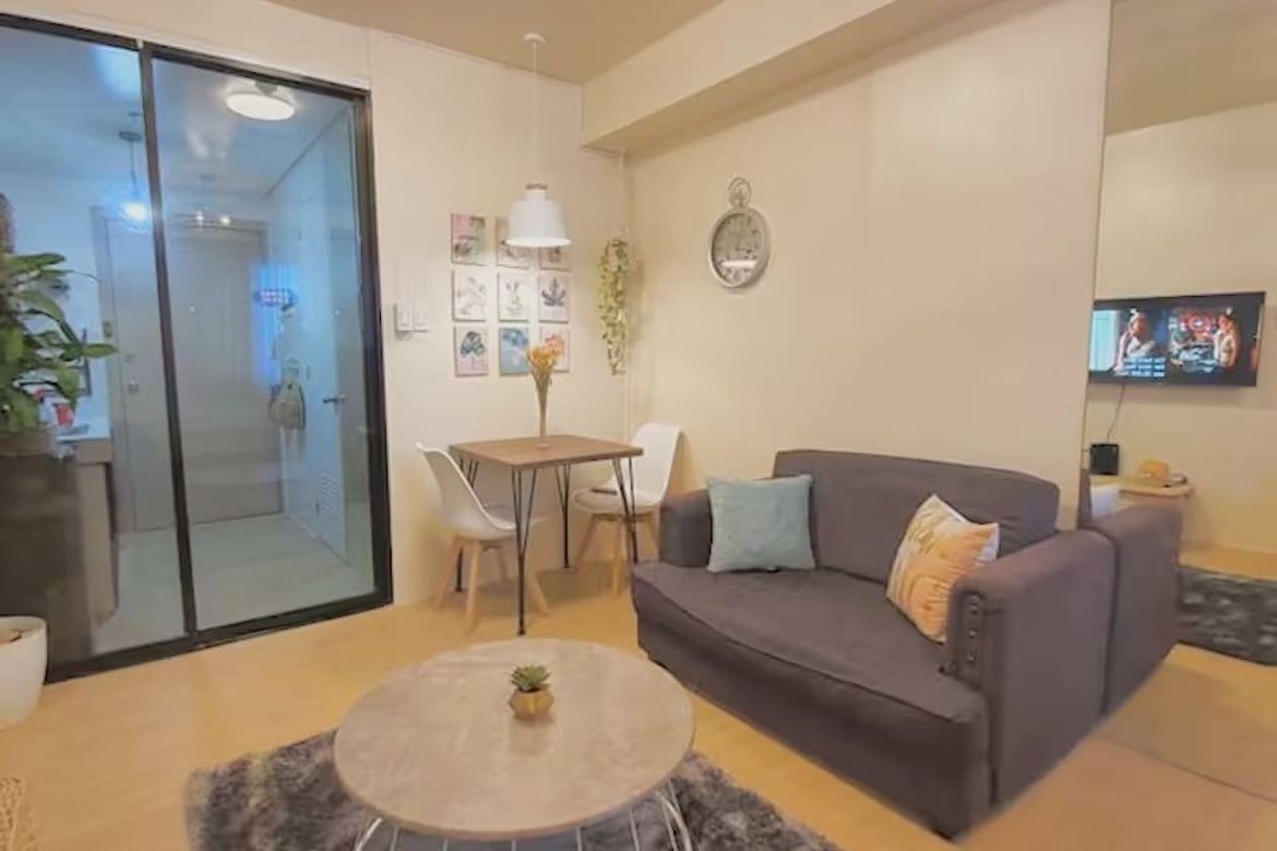 1 Bedroom Condo for Sale in South Triangle, Quezon City, Metro Manila near MRT-3 Quezon Avenue – photo 3