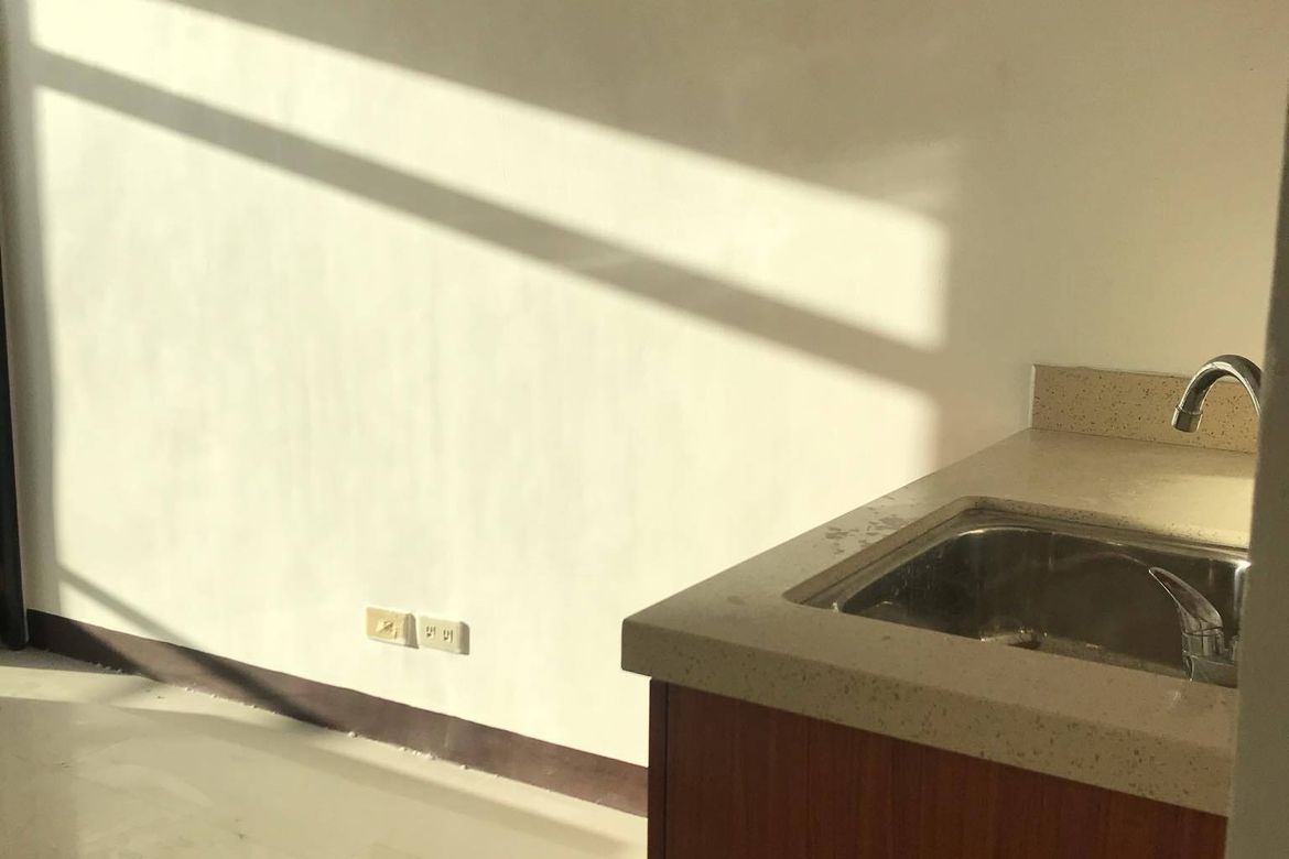 1 Bedroom Condo for Sale in Tambo, Parañaque, Metro Manila – photo 4