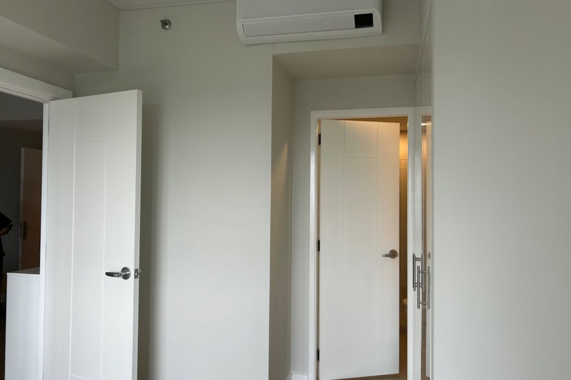 1 Bedroom Condo for Sale in The Arton by Rockwell, Loyola Heights, Quezon City, Metro Manila near LRT-2 Katipunan – photo 2