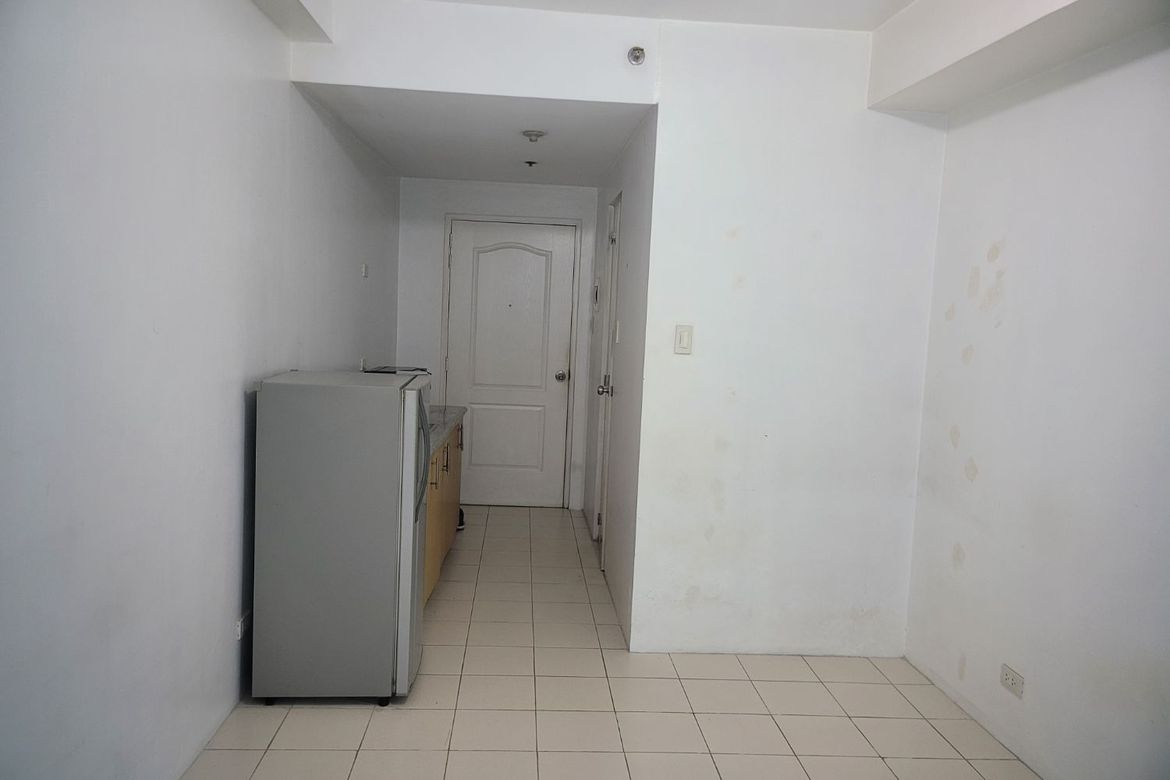 1 Bedroom Condo for Sale in The Grand Towers Manila, Malate, Manila, Metro Manila near LRT-1 Vito Cruz – photo 2