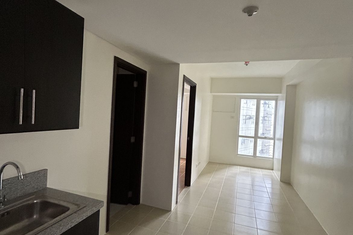 1 Bedroom Condo for Sale in The Paddington Place, Highway Hills, Mandaluyong, Metro Manila near MRT-3 Shaw Boulevard – photo 4