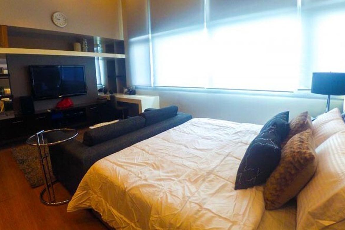 1 Bedroom Condo for Sale in The St. Francis Shangri-La Place, Wack-Wack Greenhills, Mandaluyong, Metro Manila near MRT-3 Shaw Boulevard