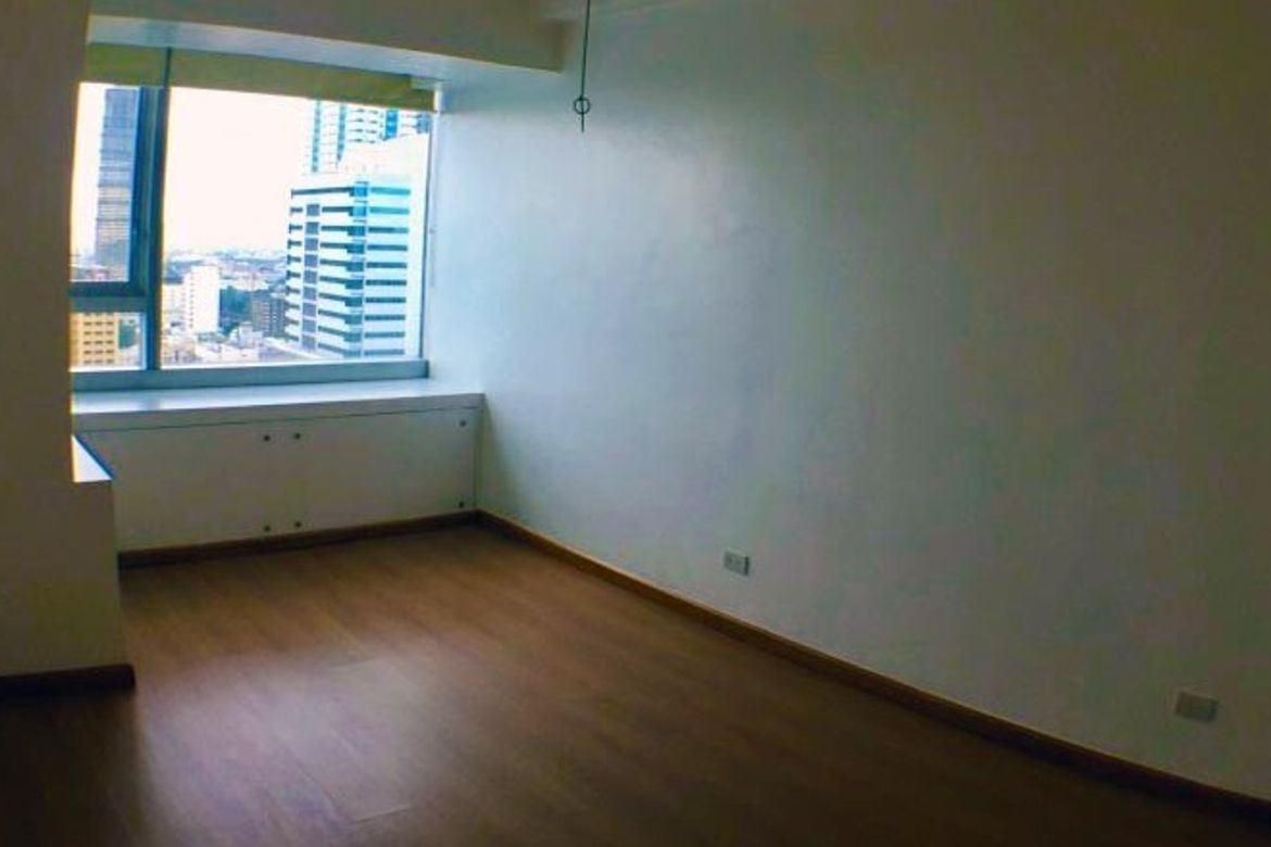 1 Bedroom Condo for Sale in The St. Francis Shangri-La Place, Wack-Wack Greenhills, Mandaluyong, Metro Manila near MRT-3 Shaw Boulevard – photo 2