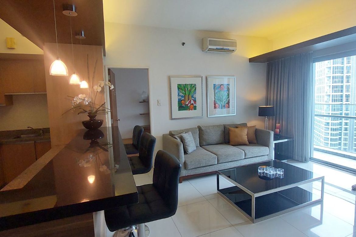 1 Bedroom Condo for Sale in The St. Francis Shangri-La Place, Wack-Wack Greenhills, Mandaluyong, Metro Manila near MRT-3 Shaw Boulevard