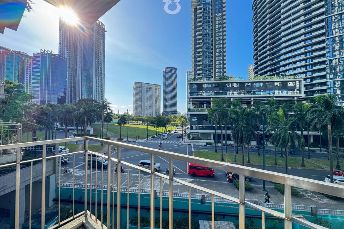 1 Bedroom Condo for Sale in The Trion Towers II, BGC, Taguig, Metro Manila – photo 7