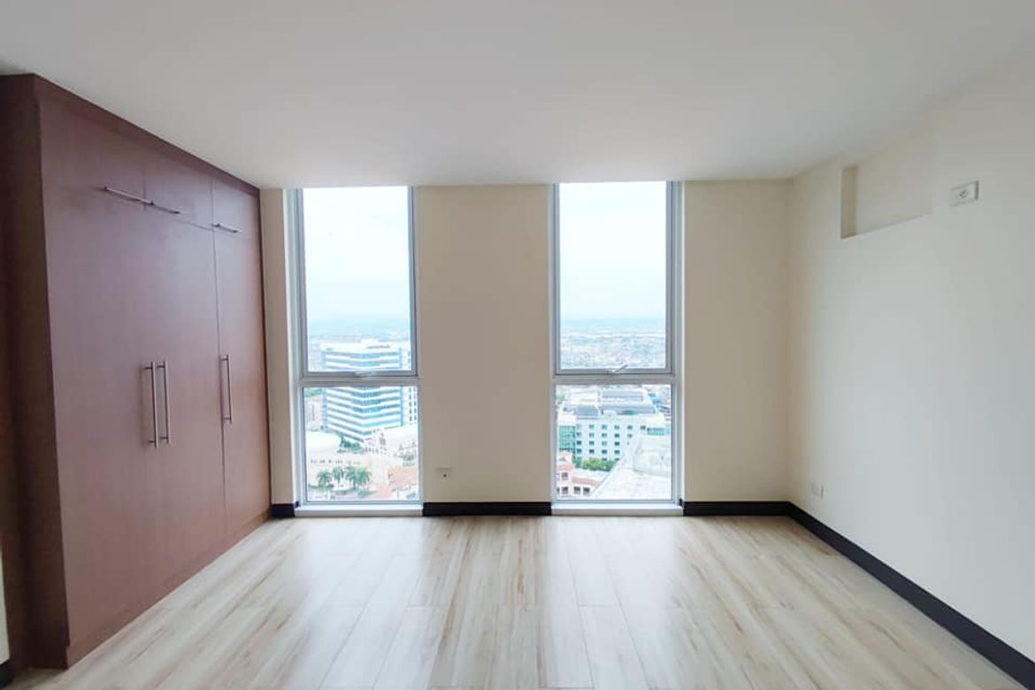 1 Bedroom Condo for Sale in The Venice Luxury Residences, McKinley Hill, Taguig, Metro Manila – photo 3