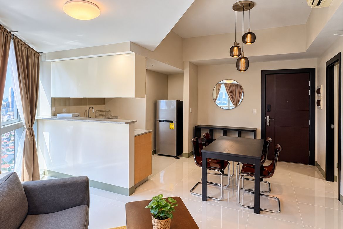 1 Bedroom Condo for Sale in Uptown Parksuites, BGC, Taguig