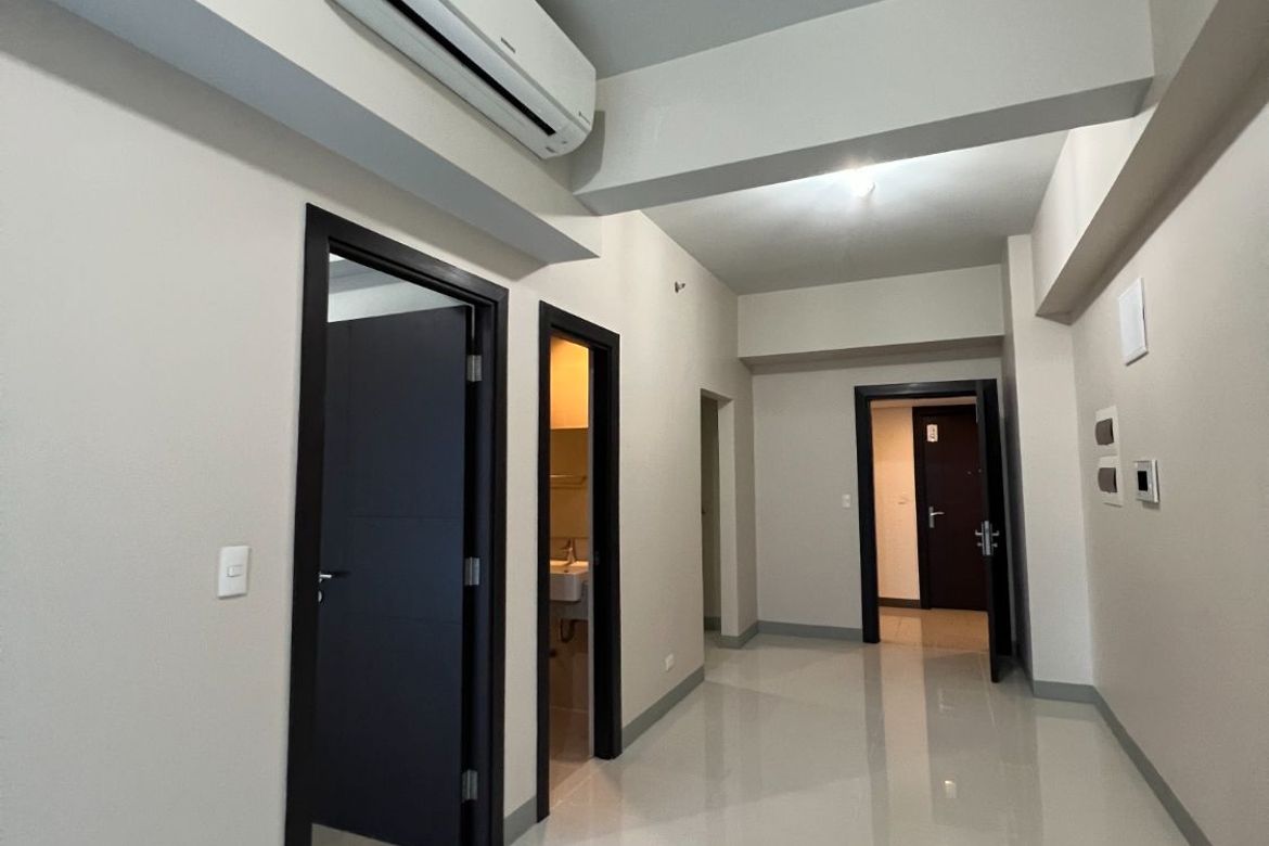 1 Bedroom Condo for Sale in Uptown Parksuites, BGC, Taguig – photo 5