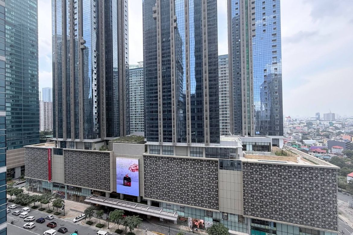 1 Bedroom Condo for Sale in Uptown Parksuites, BGC, Taguig, Metro Manila