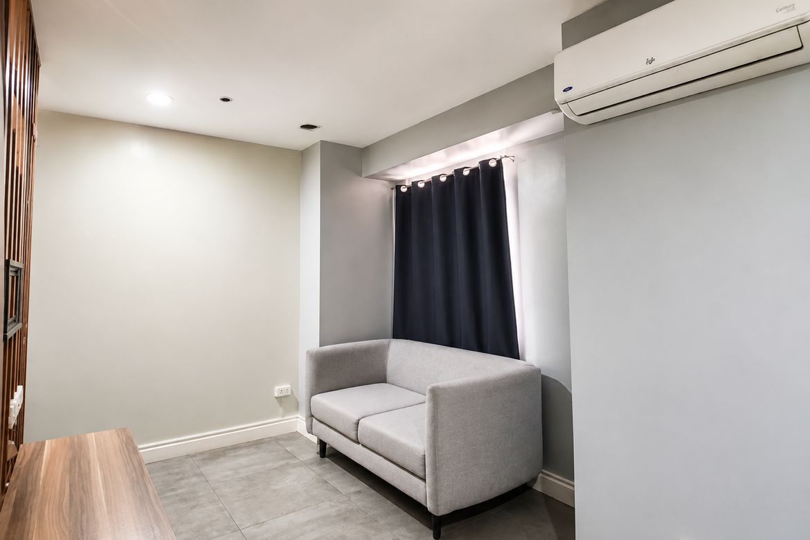 1 Bedroom Condo for Sale in Victoria de Makati, Pio Del Pilar, Makati, Metro Manila