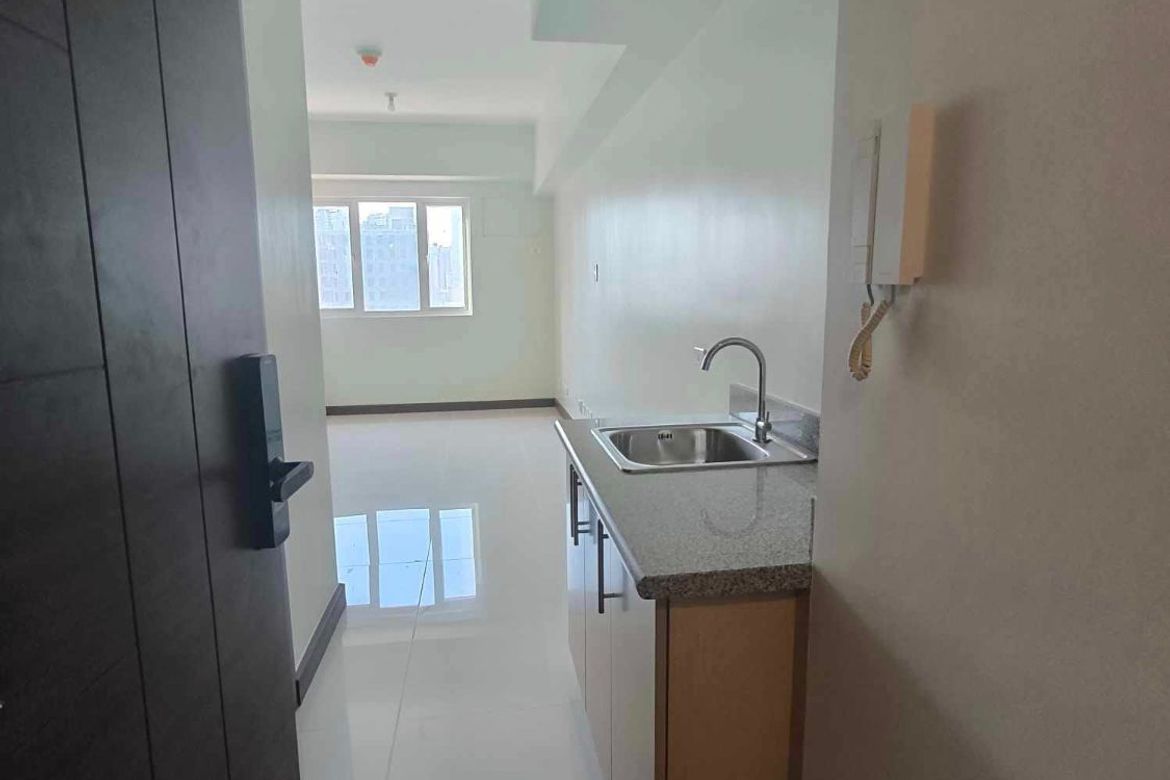 1 Bedroom House for Rent in Quantum Residences, Barangay 49, Pasay, Metro Manila near LRT-1 Gil Puyat