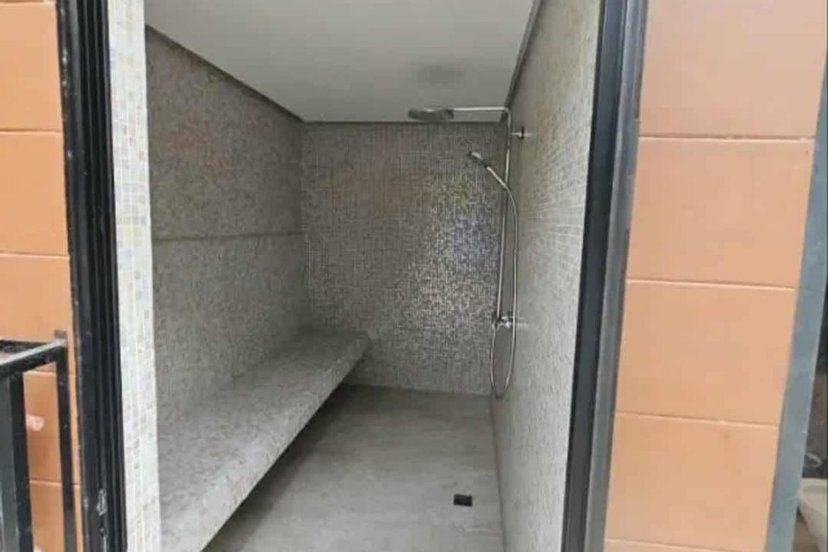1 Bedroom House for Sale in LOYOLA GRAND VILLAS, Ramon Magsaysay, Quezon City, Metro Manila near LRT-1 Roosevelt – photo 6