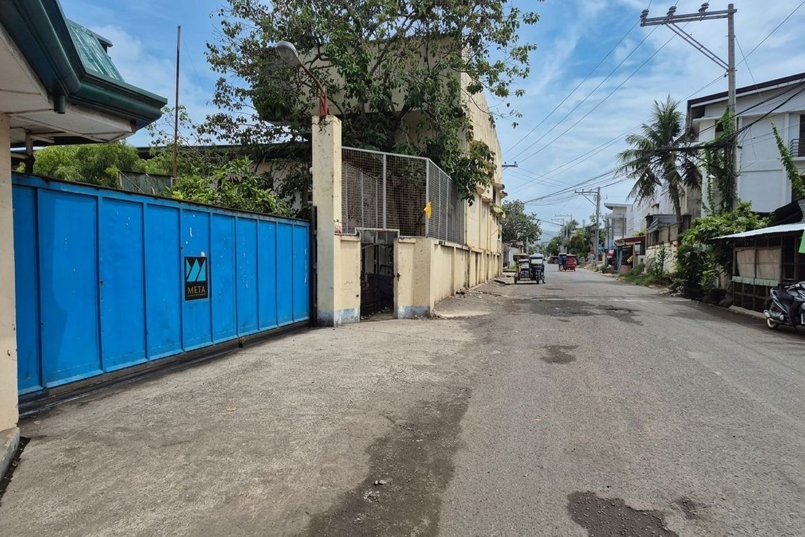 10 Bedroom Commercial for Sale in Poblacion Ward IV, Minglanilla, Cebu – photo 4