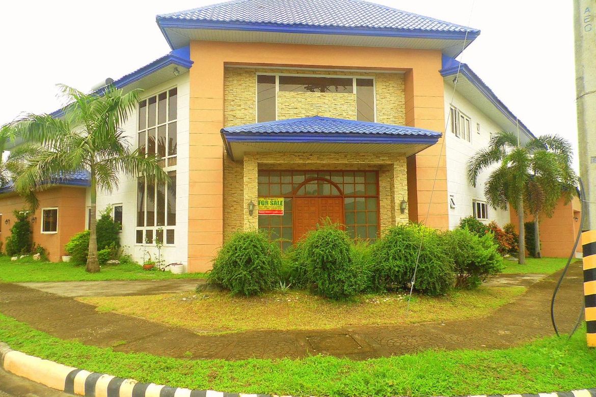 10 Bedroom House for Sale in Amsic, Angeles, Pampanga