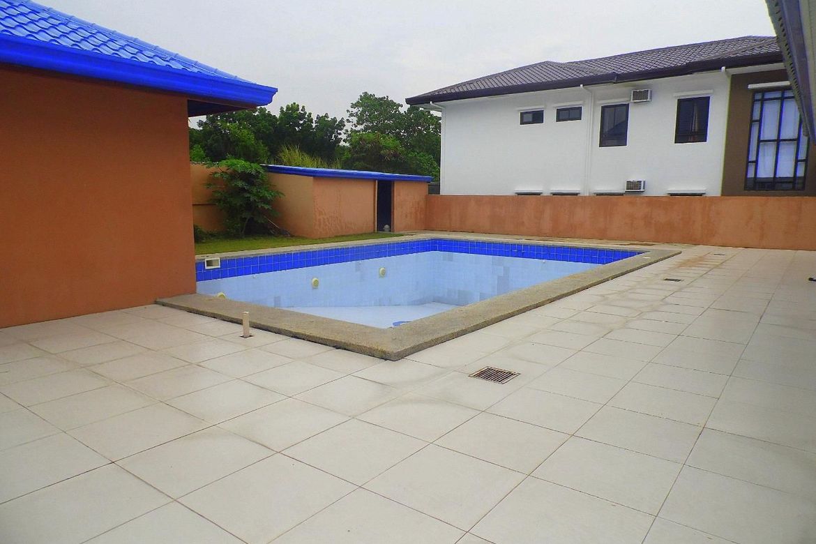 10 Bedroom House for Sale in Amsic, Angeles, Pampanga – photo 2