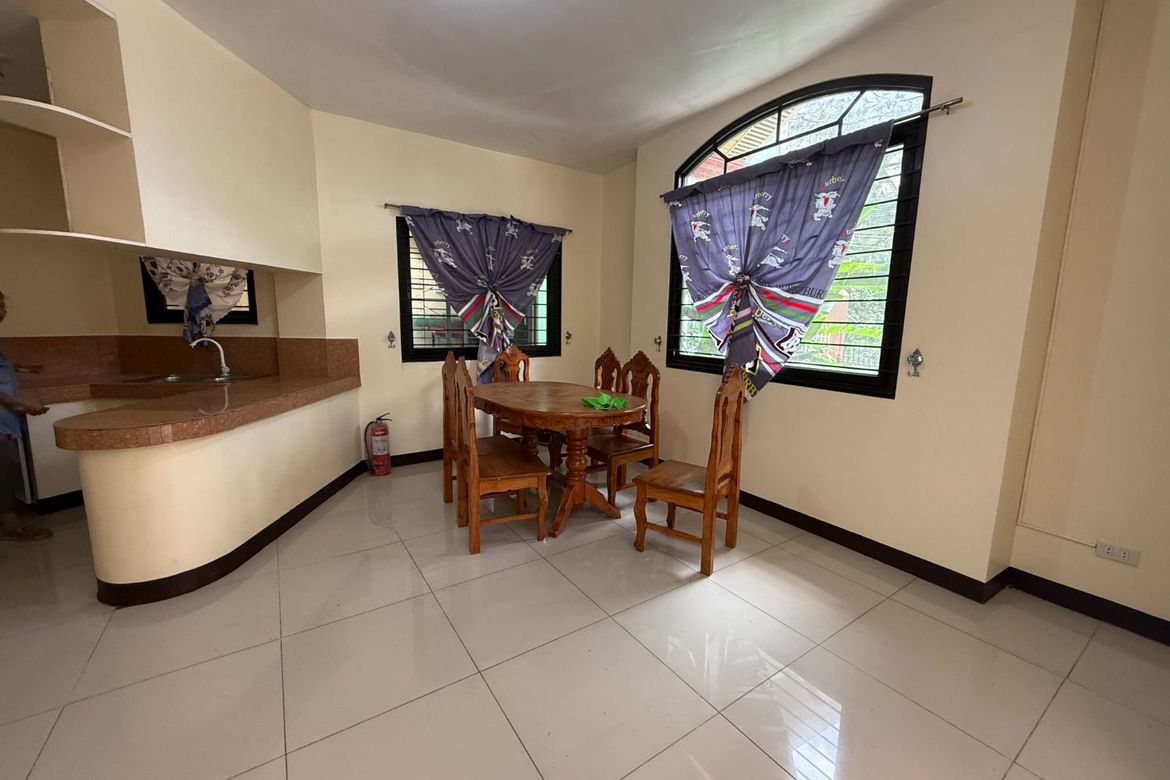 10 Bedroom House for Sale in Bakakeng North, Baguio, Benguet – photo 5