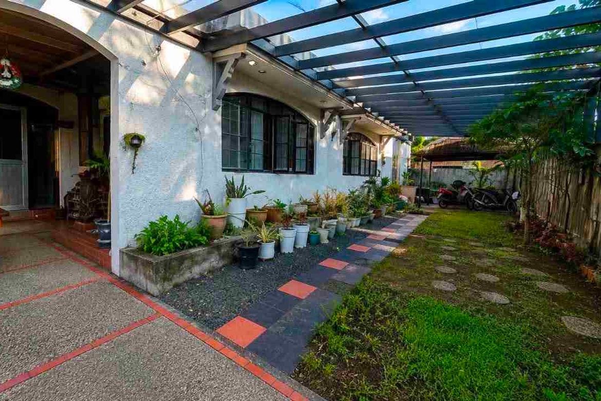 10 Bedroom House for Sale in Pasong Tamo, Quezon City, Metro Manila – photo 5