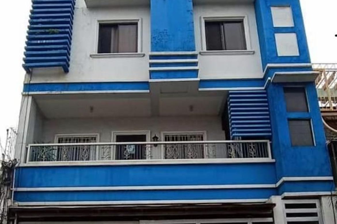 10 Bedroom Shophouse for Sale in Pinagsama, Taguig, Metro Manila