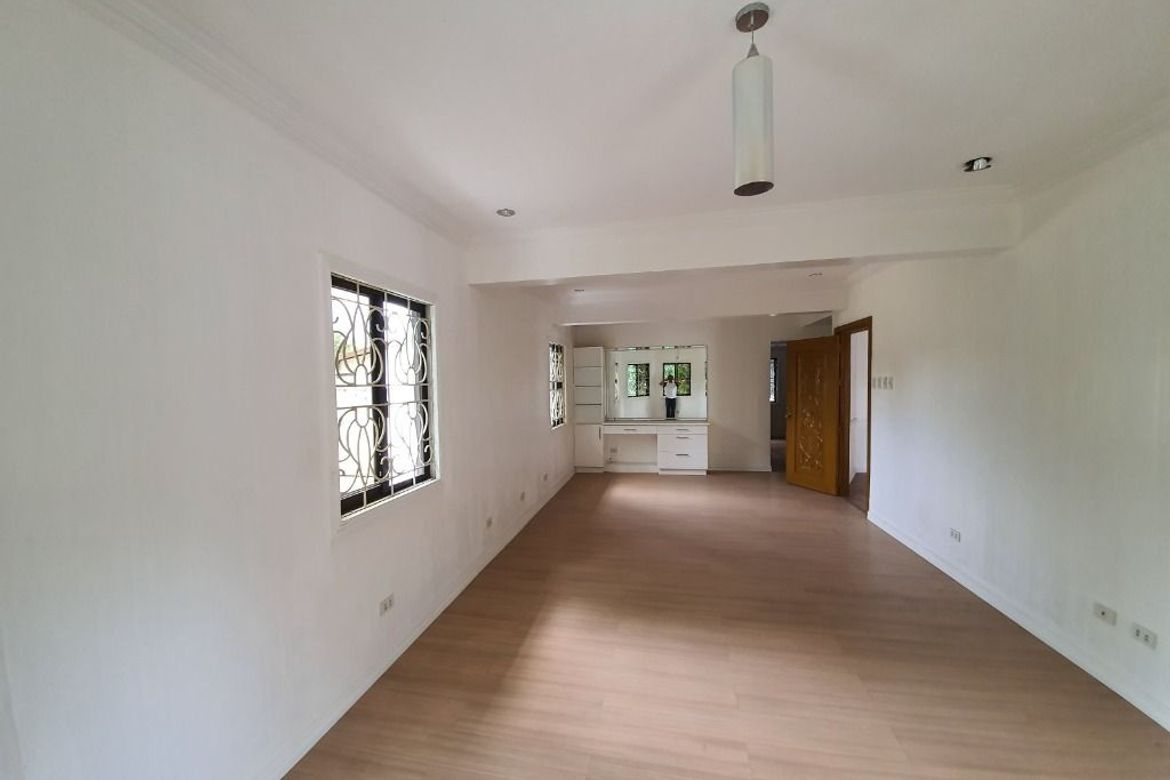 10 Bedroom Townhouse for Sale in Western Bicutan, Taguig, Metro Manila – photo 2