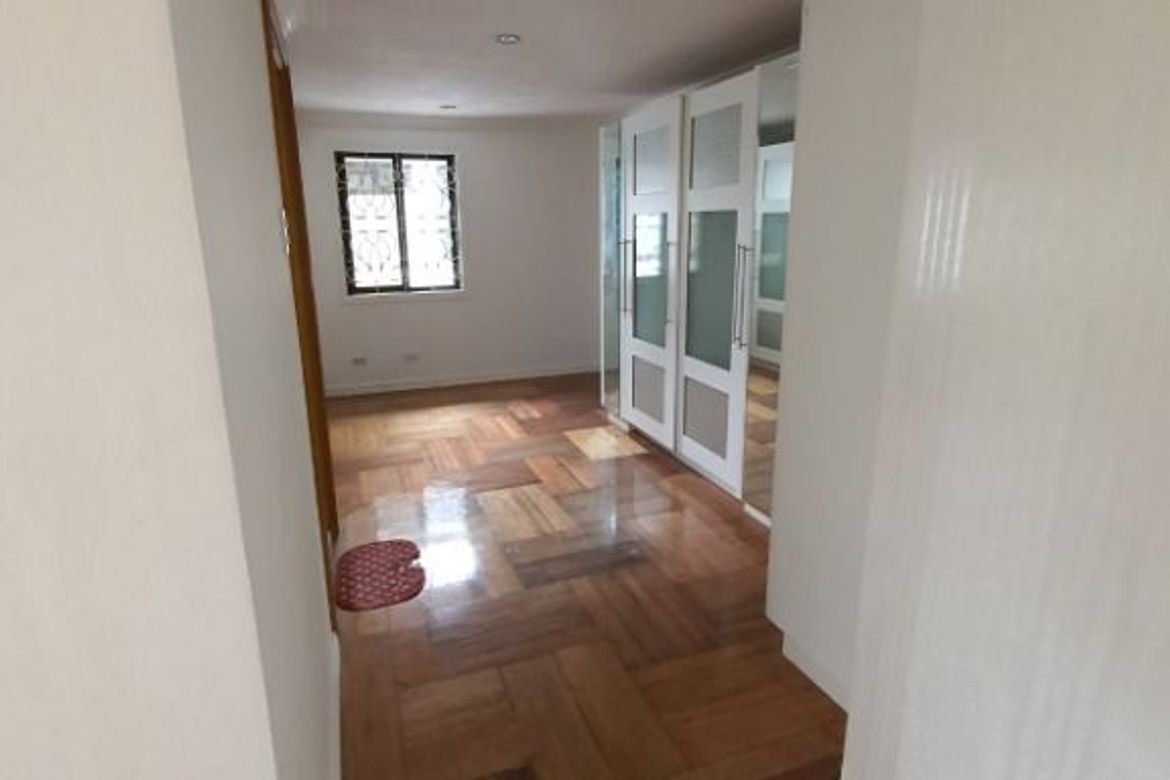 10 Bedroom Townhouse for Sale in Western Bicutan, Taguig, Metro Manila – photo 3