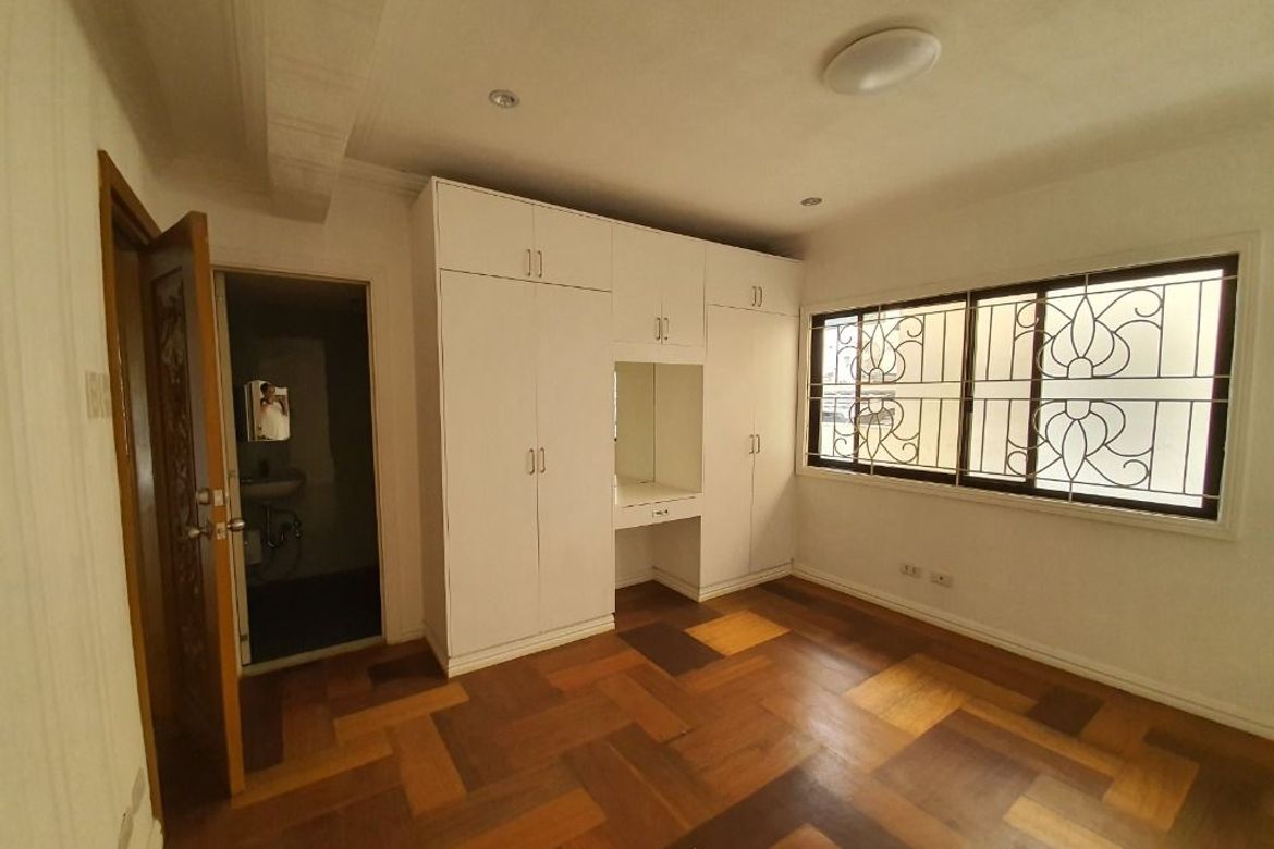 10 Bedroom Townhouse for Sale in Western Bicutan, Taguig, Metro Manila – photo 4