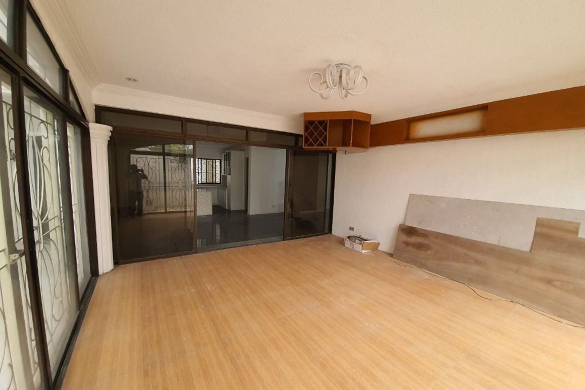 10 Bedroom Townhouse for Sale in Western Bicutan, Taguig, Metro Manila – photo 5