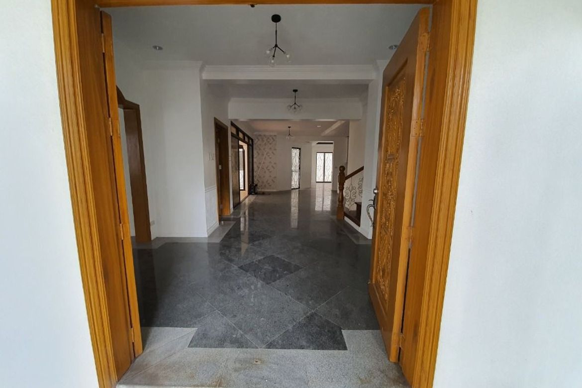 10 Bedroom Townhouse for Sale in Western Bicutan, Taguig, Metro Manila – photo 6